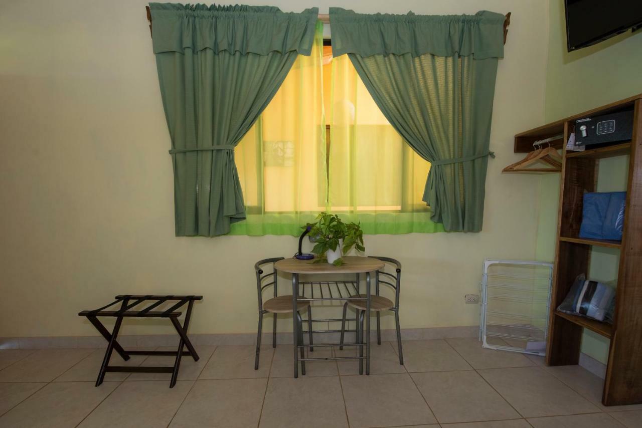 Hotel Sunshine Caribe Puerto Viejo de Talamanca Ngoại thất bức ảnh